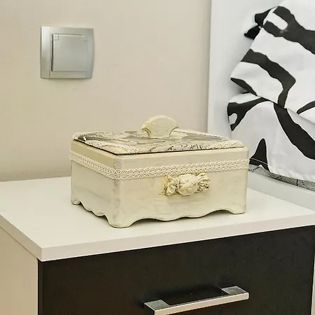 Апартаменты Spacious And Bright Maisonette Center