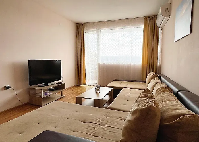 Spacious And Bright Maisonette Center