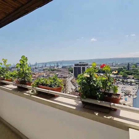 דירה Spacious And Bright Maisonette Center