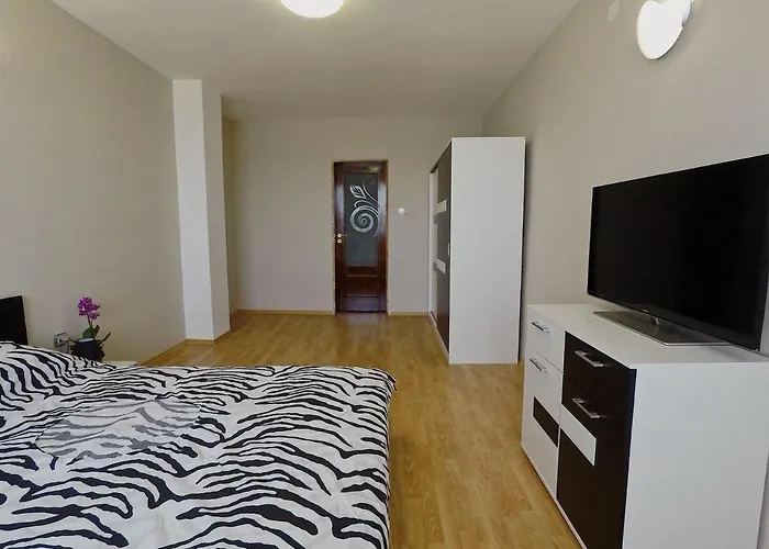 Apartment Spacious And Bright Maisonette Center